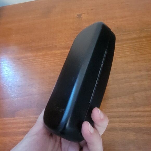 Authentic COACH Black Leather MEDIUM Hard Clam Shell Case for Sunglasses - Picture 7 of 7